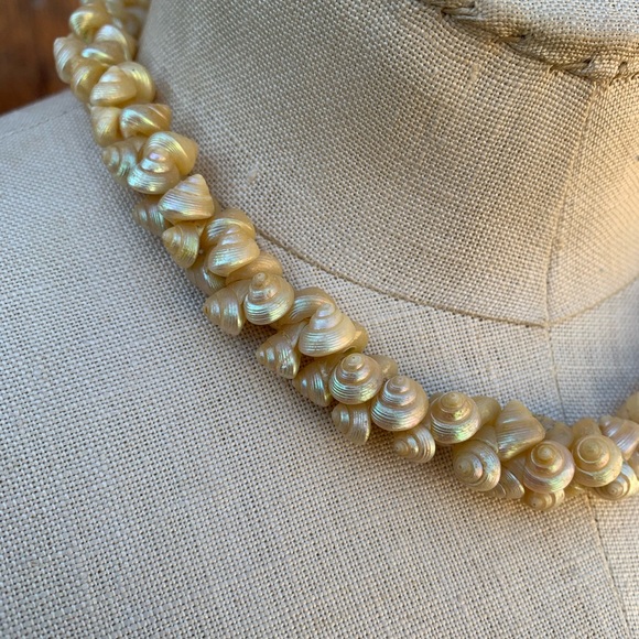 VTG Hawaiian Iridescent Trochus Shell Lei Choker - Picture 4 of 5